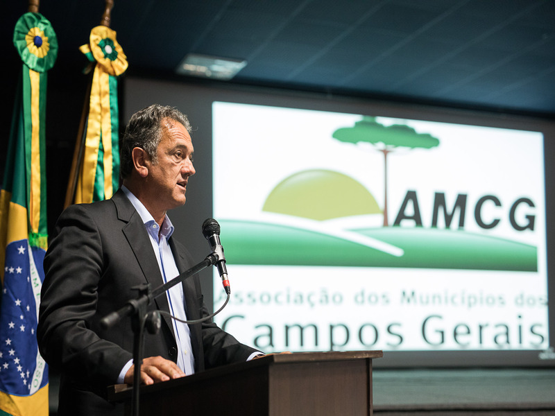 Deputado Plauto participa de posse da Associação dos Municípios dos Campos Gerais