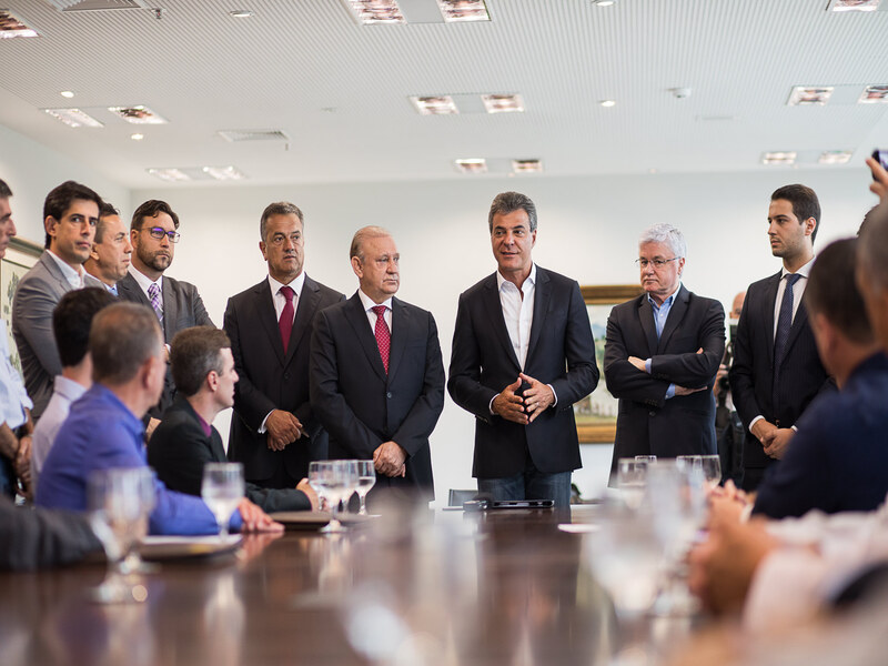 Governador libera R$ 21,5 milhões em autorizações de financiamento para os Campos Gerais e região